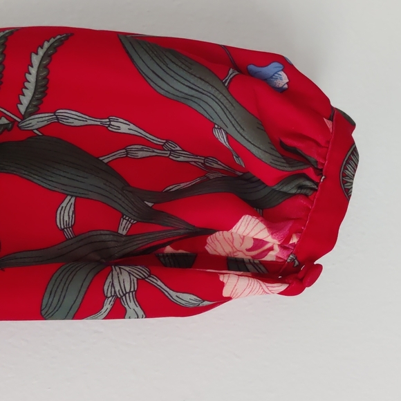 H&M V-neck Wrap Floral Dress | US8 - Picture 8 of 8